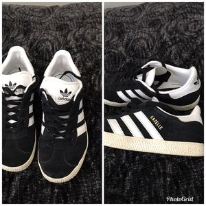 adidas gazelle vs superstar